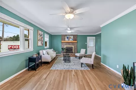 Living - 5904 Sutherland Dr, Sutherland, VA 23885 photo 1 of 4