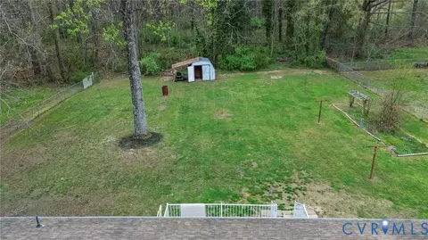 Exterior - 5904 Sutherland Dr, Sutherland, VA 23885 photo 2 of 3