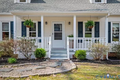 Exterior - 6924 Velvet Antler Dr, Midlothian, VA 23112 photo 2 of 8