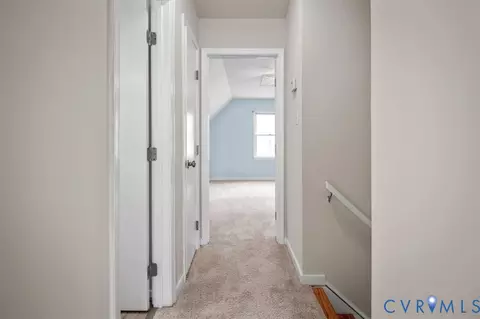 Entry Way - 6924 Velvet Antler Dr, Midlothian, VA 23112 photo 6 of 7