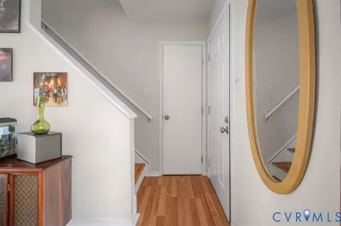 Entry Way - 6924 Velvet Antler Dr, Midlothian, VA 23112 photo 3 of 7