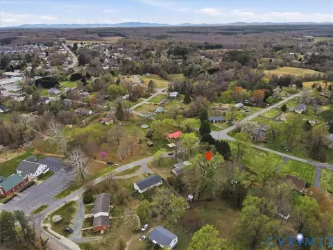 View/Area - 107 Patrick Henry Dr, Louisa, VA 23093 photo 2 of 8