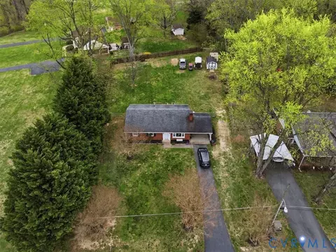 View/Area - 107 Patrick Henry Dr, Louisa, VA 23093 photo 8 of 8