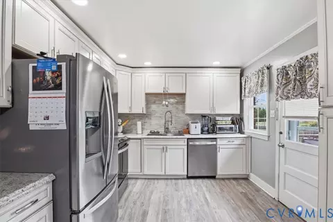 Kitchen - 107 Patrick Henry Dr, Louisa, VA 23093 photo 5 of 7