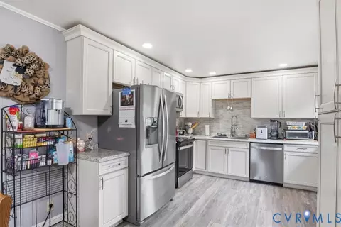 Kitchen - 107 Patrick Henry Dr, Louisa, VA 23093 photo 4 of 7