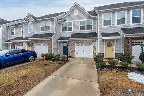 963 Taylor Green Dr, Sandston, VA 23150