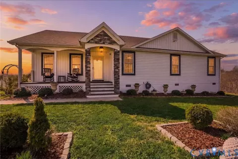 2092 Leigh Mountain Rd, Green Bay, VA 23942