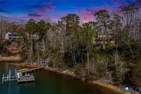 188 Hidden Cove Ln, Heathsville, VA 22473