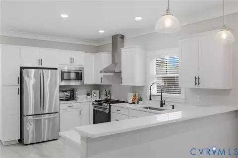 Kitchen - 514 Pollock St, Richmond, VA 23222 photo 1 of 2