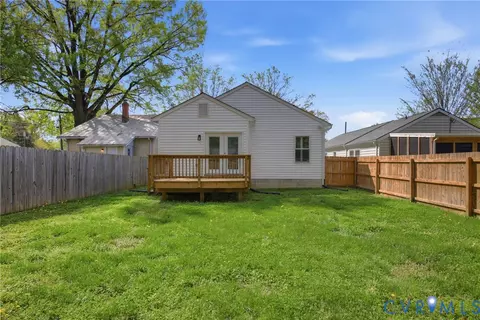 Exterior - 514 Pollock St, Richmond, VA 23222 photo 4 of 5