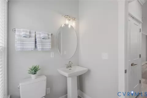 Bath - 514 Pollock St, Richmond, VA 23222 photo 3 of 3