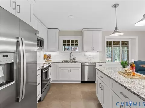 Kitchen - 13402 Poplar Grove Pl, Midlothian, VA 23112 photo 3 of 5