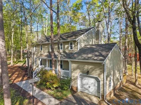 Exterior - 13402 Poplar Grove Pl, Midlothian, VA 23112 photo 2 of 11