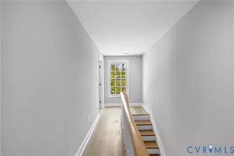 Entry Way - 327 S Cherry St, Richmond, VA 23220 photo 2 of 2