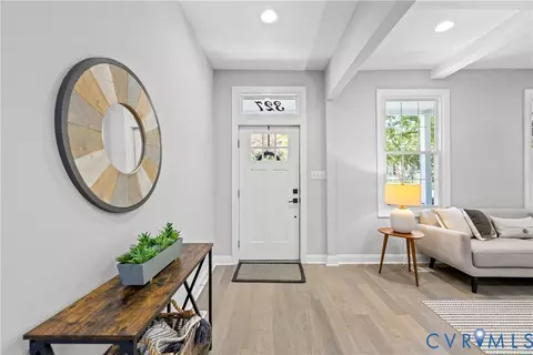 Entry Way - 327 S Cherry St, Richmond, VA 23220 photo 1 of 2