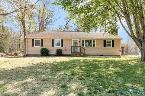17505 Sadberg Dr, Petersburg, VA 23803