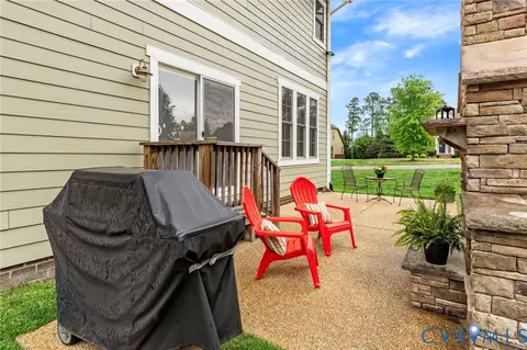 Exterior - 16401 Shefford Dr, Midlothian, VA 23112 photo 6 of 17