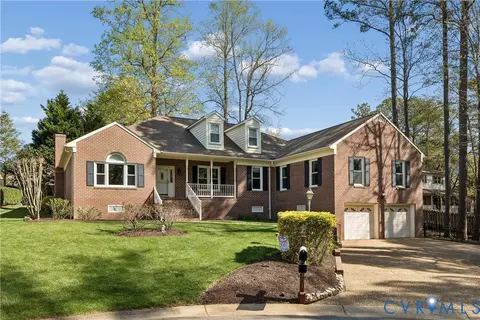 301 Beechwood Dr, Williamsburg, VA 23185