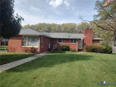 1210 Oakwood Dr, Colonial Heights, VA 23834