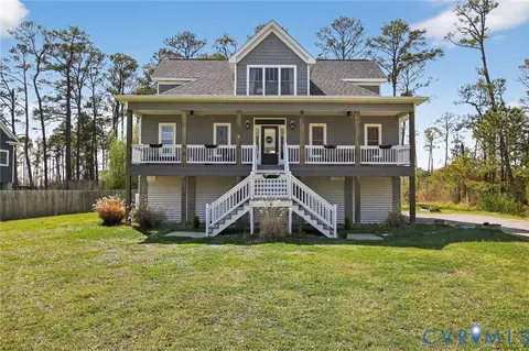 4 Walters Ln, Poquoson, VA 23662