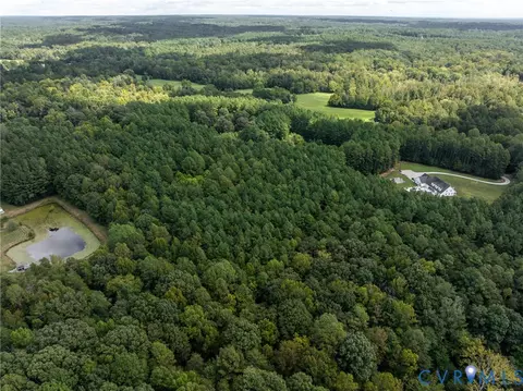 2210 Denver Ln, Maidens, VA 23102