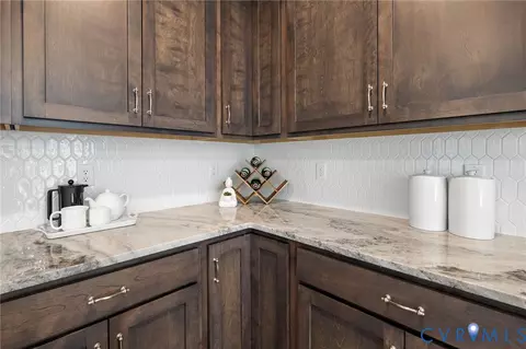Kitchen - 11183 Pinewild Dr, Providence Forge, VA 23140 photo 2 of 4