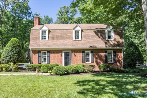 10101 Farmleigh Dr, North Chesterfield, VA 23235