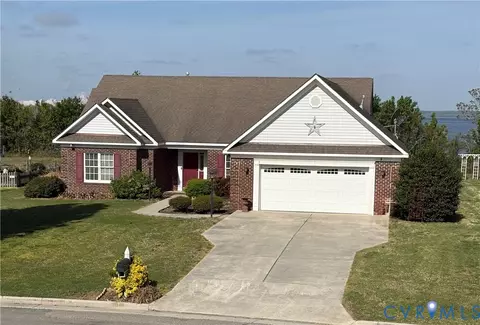 225 Lighthouse Pointe, Hopewell, VA 23860