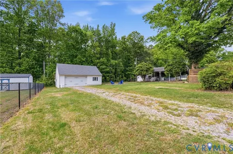 Exterior - 20108 Eugene Dr, Sutherland, VA 23885 photo 6 of 8