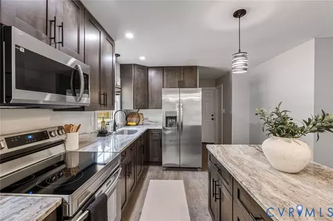 Kitchen - 4520 Crossgate Rd, Chester, VA 23831 photo 4 of 4