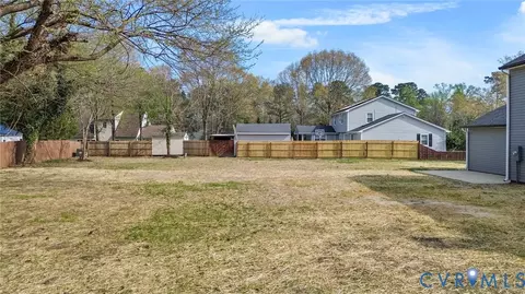 Exterior - 4520 Crossgate Rd, Chester, VA 23831 photo 4 of 4