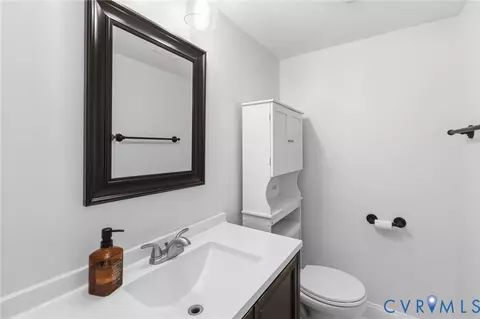 Bath - 14 Ashinghurst Rd, Henrico, VA 23238 photo 2 of 3