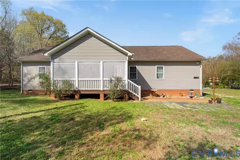 8840 Otterburn Rd, Amelia Court House, VA 23002