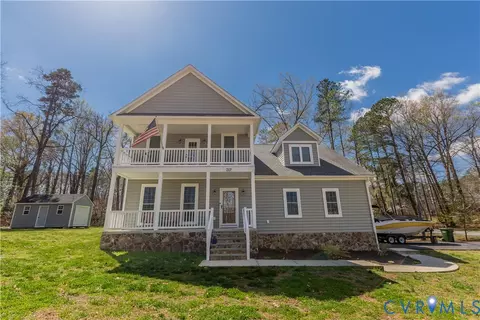 269 Lake Caroline Dr, Ruther Glen, VA 22546