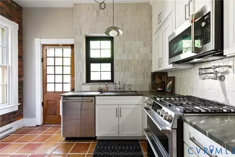 Kitchen - 2912 Libby Ter, Richmond, VA 23223 photo 3 of 6
