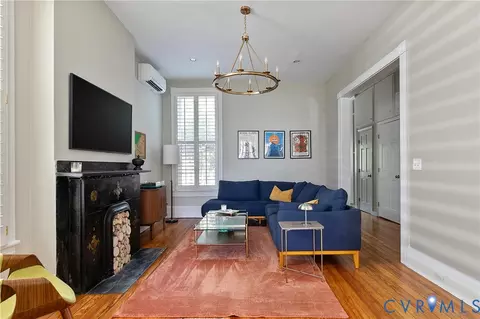 Living - 2912 Libby Ter, Richmond, VA 23223 photo 4 of 8