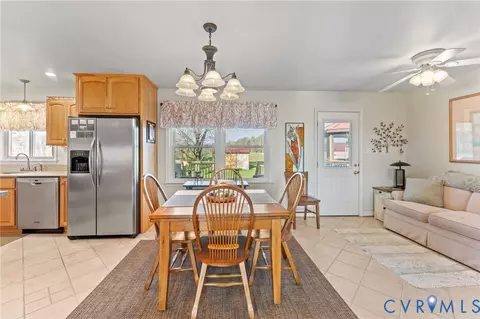 Dining - 426 Lara Rd, Lancaster, VA 22503 photo 1 of 3
