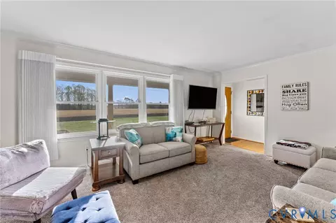 Living - 426 Lara Rd, Lancaster, VA 22503 photo 2 of 4