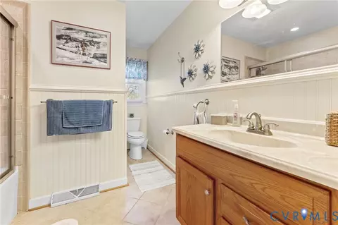 Bath - 426 Lara Rd, Lancaster, VA 22503 photo 1 of 3