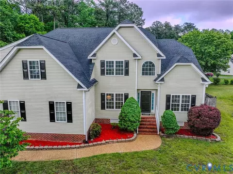 5901 Barnwood Dr, Ampthill, VA 23234