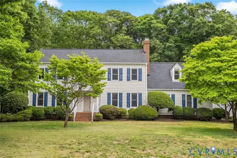 Exterior - 2611 Olde Stone Rd, Midlothian, VA 23113 photo 13 of 14