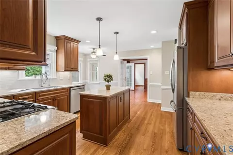 Kitchen - 2611 Olde Stone Rd, Midlothian, VA 23113 photo 1 of 6