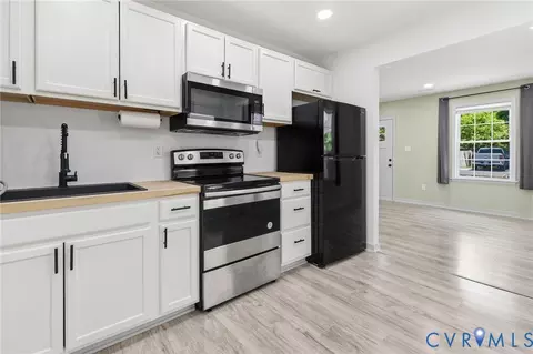 240 Bartee Rd, Richmond, VA 23224 photo 8