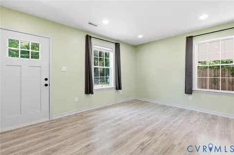 240 Bartee Rd, Richmond, VA 23224 photo 4