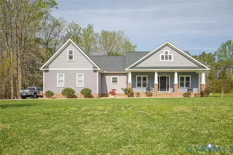 8365 Drakes Landing Ct, Mechanicsville, VA 23111