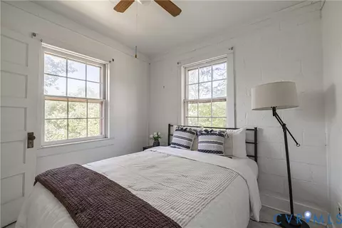Bedroom - 933 Pleasant Point Rd, Surry, VA 23883 photo 1 of 4