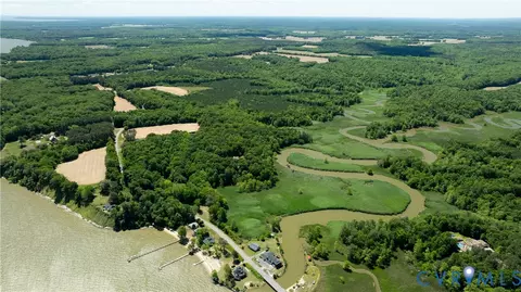 View/Area - 933 Pleasant Point Rd, Surry, VA 23883 photo 2 of 13