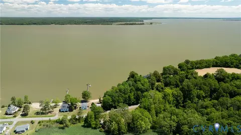 View/Area - 933 Pleasant Point Rd, Surry, VA 23883 photo 5 of 13