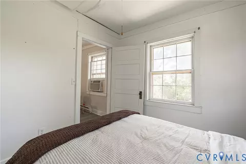 Bedroom - 933 Pleasant Point Rd, Surry, VA 23883 photo 2 of 4