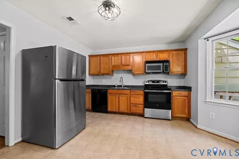 Kitchen - 7500 Flag Tail Dr, Midlothian, VA 23112 photo 1 of 3